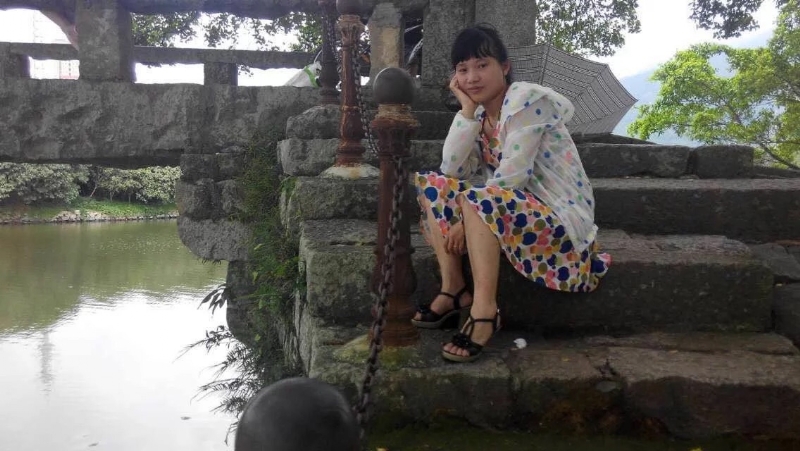 女子悠然的第一张照片--宁德婚介网