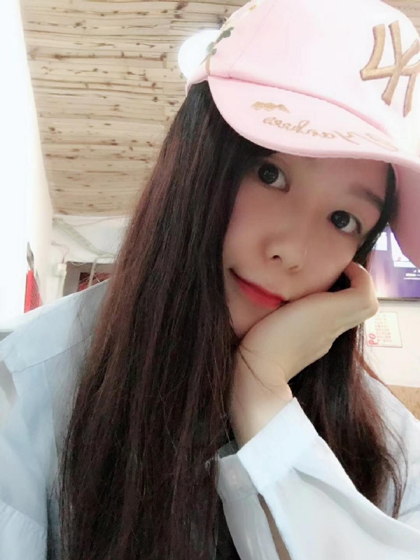 丹丹的第一张照片--宁德婚介网