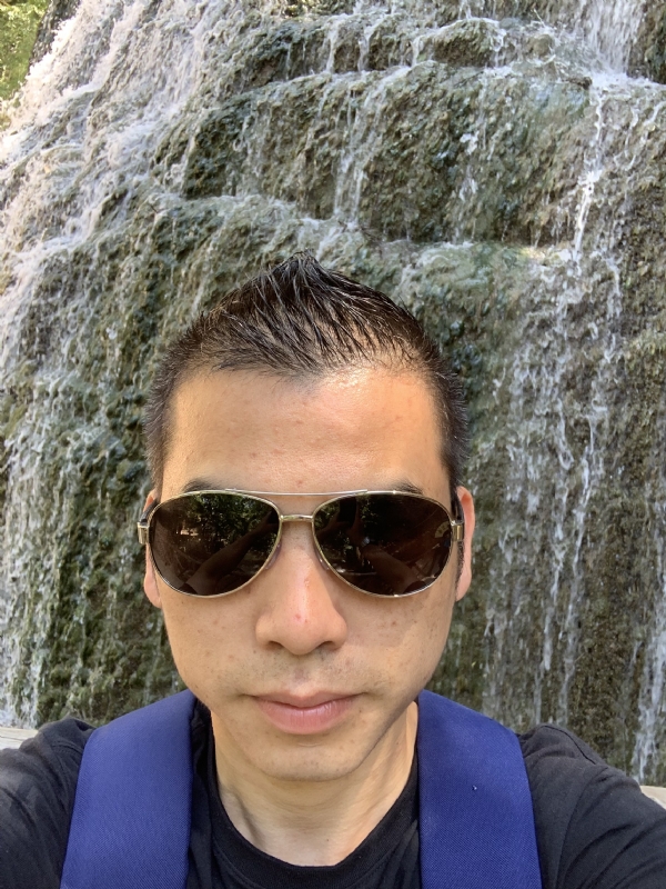 高兴的第二张照片--宁德婚介网