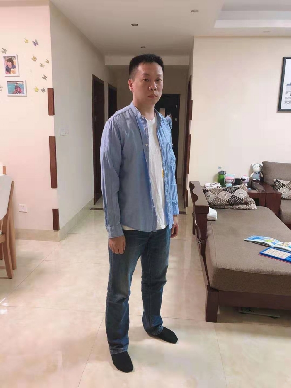 以勒的第一张照片--宁德婚介网