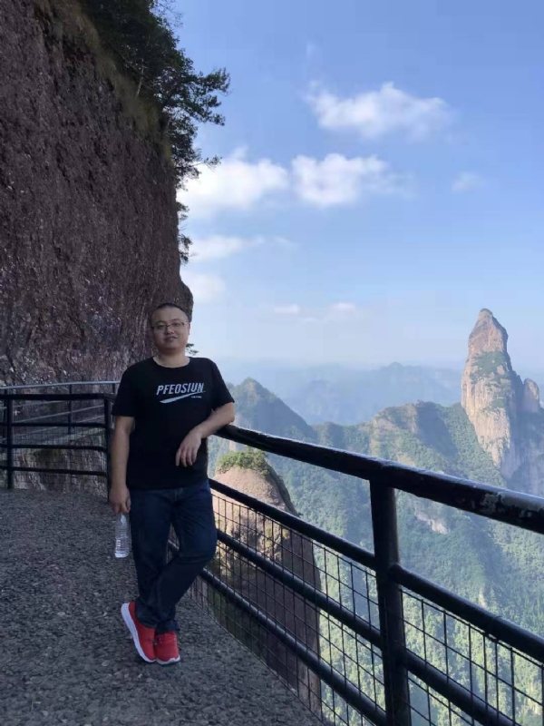 不杵于物的第一张照片--宁德婚介网