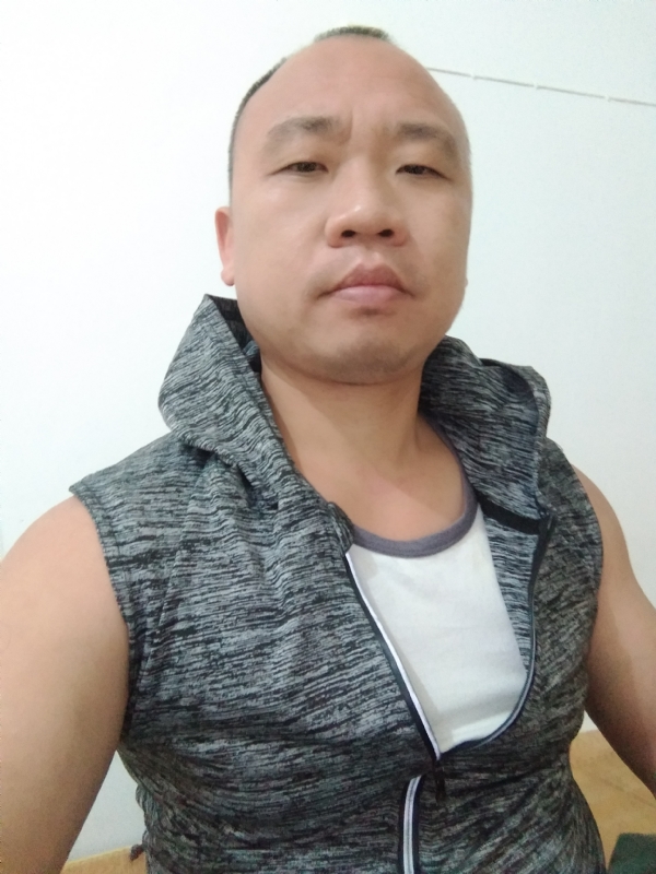 whm的第一张照片--宁德婚介网