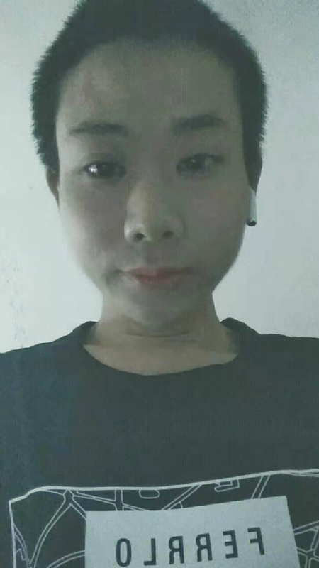 水中月的第一张照片--宁德婚介网