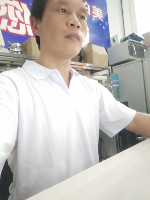 深蓝色的海的第一张照片--宁德婚介网