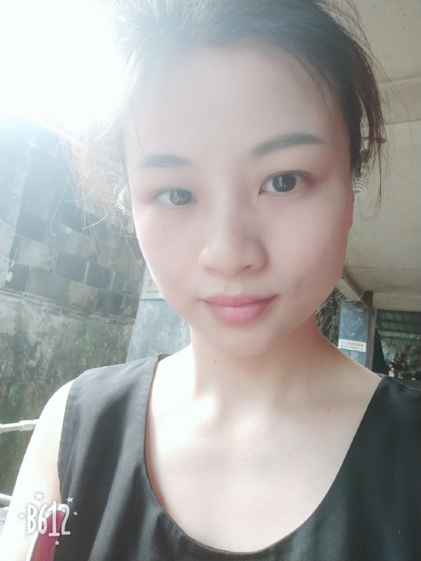 慢慢的第三张照片--宁德婚介网
