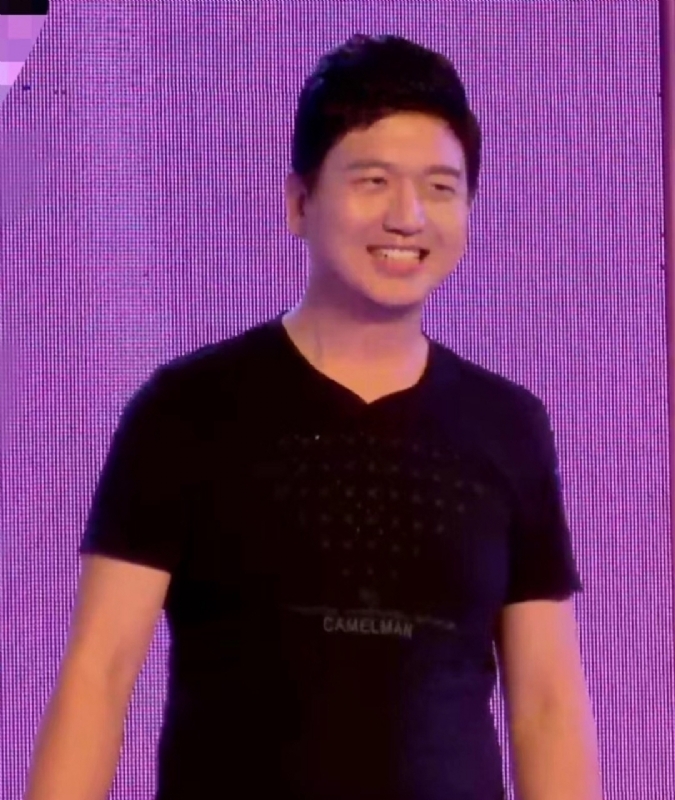风继续吹的第一张照片--宁德婚介网