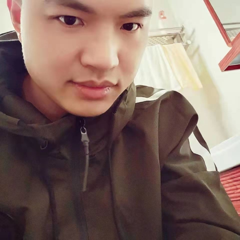 高大上的宅男的第二张照片--宁德婚介网