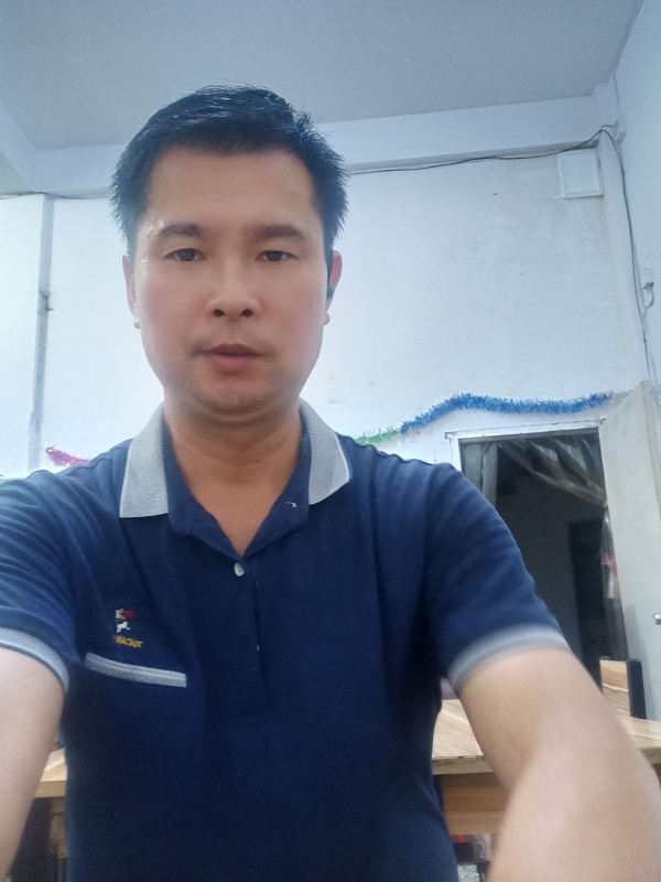 我是自强不息的第一张照片--宁德婚介网