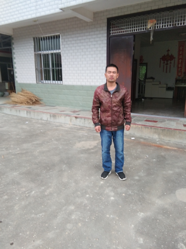 阿泉的第一张照片--宁德婚介网