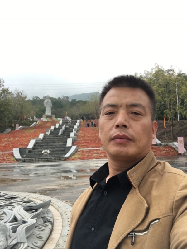 开心的松鼠的第一张照片--宁德婚介网