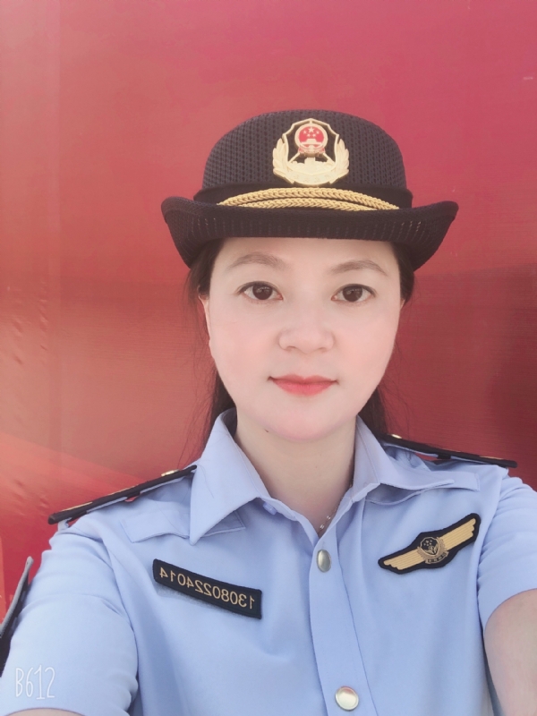 明明的第一张照片--宁德婚介网