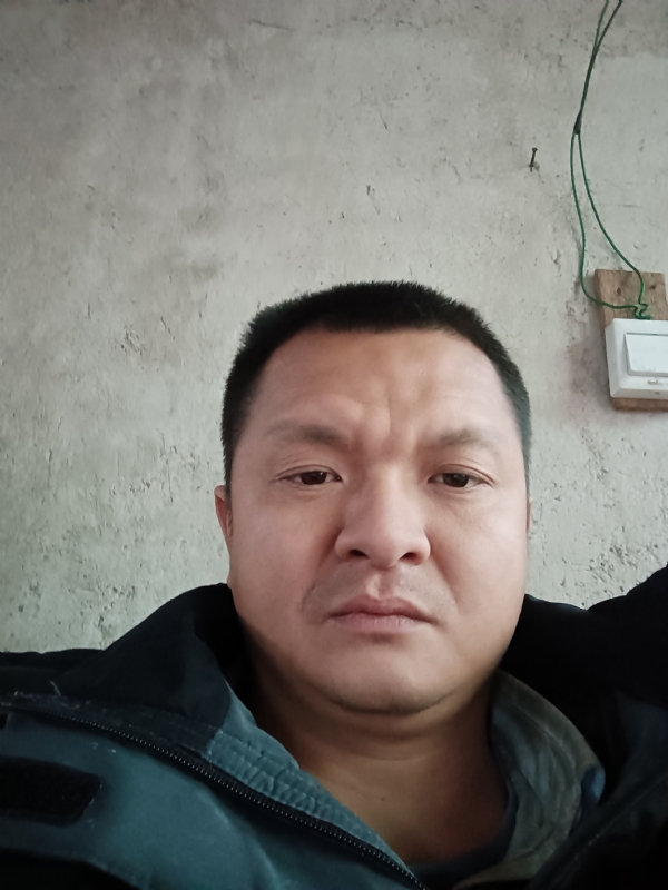 兰成龙的第二张照片--宁德婚介网
