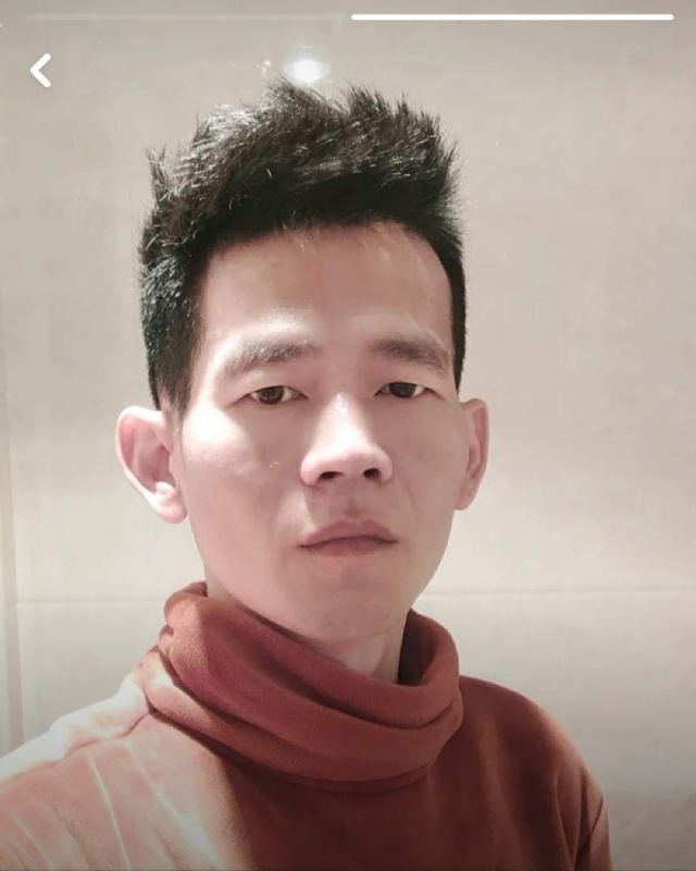 白了少年头的第一张照片--宁德婚介网