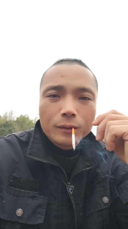 伯爵的第一张照片--宁德婚介网