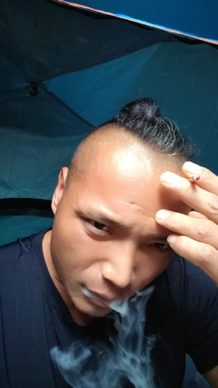 伯爵的第四张照片--宁德婚介网
