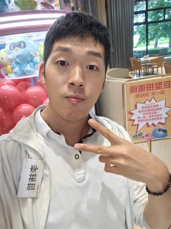 銪哲的第一张照片--宁德婚介网
